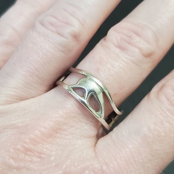 Marsala Company sterling silver dolphin ring size 8.5 - Picture 2 of 10